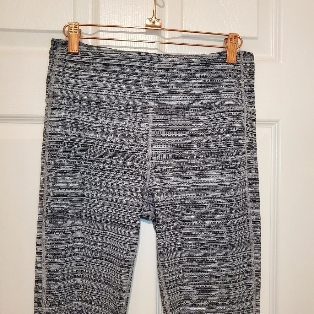 Athleta High Rise Jacquard Chaturanga Textured Leggings, Size M